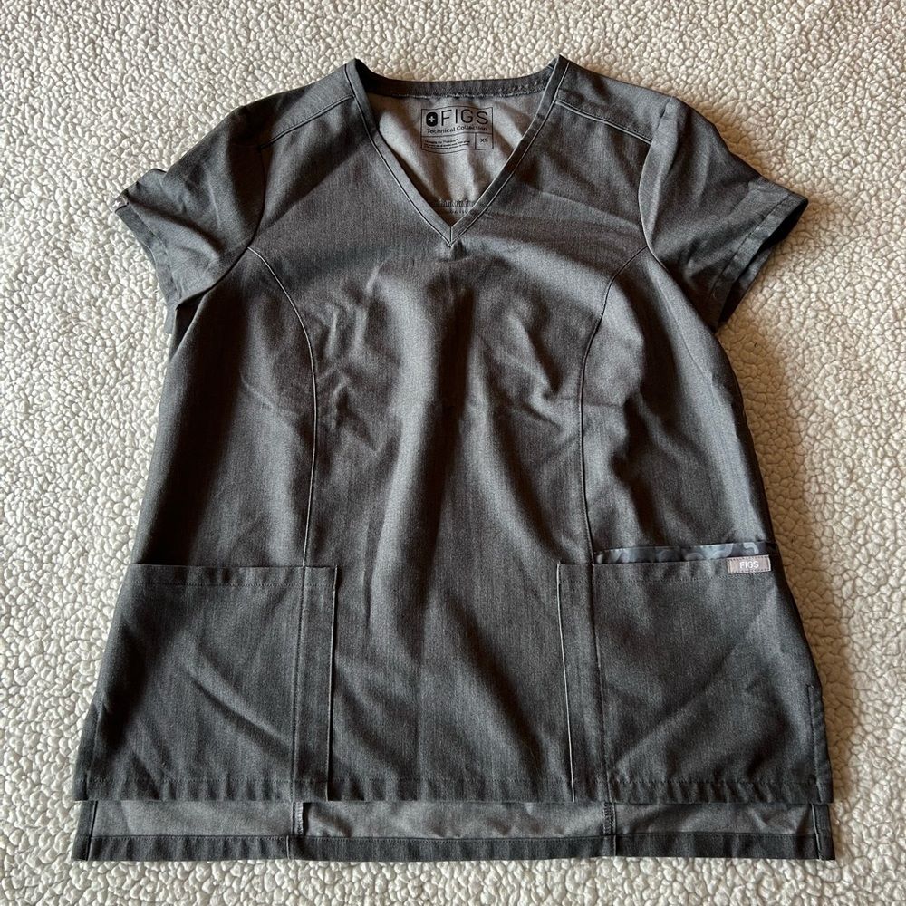 FIGS Limited Edition Graphite Top Size XS